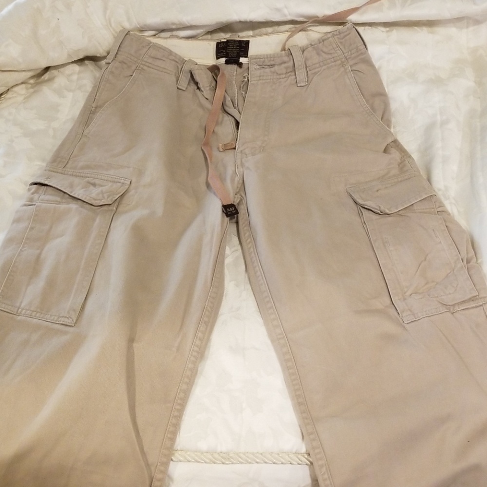 Abercrombie Cargo Pants in Beige